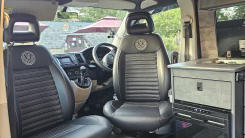 Silverline Swamper – 4 berth Volkswagen campervan from 2018