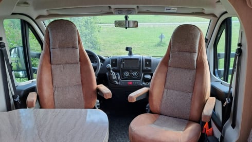 Burstner Nexxo, very spacious and very complete
