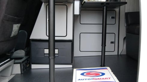 Austin – Toyota Alphard campervan met 2/3/4 slaapplaatsen, vanaf bouwjaar 2017.