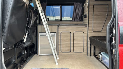 Sun Chaser – 4 berth Volkswagen campervan from 2011