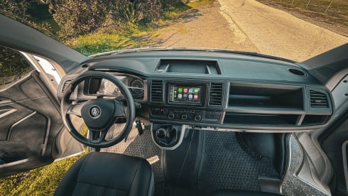 Django – 4p Volkswagen campervan uit 2018