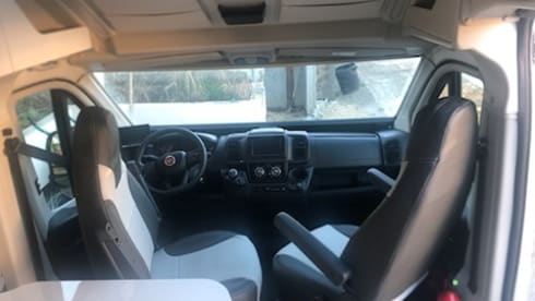 Van Bénimar Bénivan 144 pop-up roof