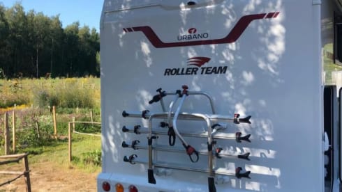 Luxury 4p Ford Kronos Roller Team 2021 for rent – Travel in comfort!