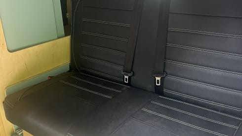 Ernie – 4 berth Volkswagen campervan from 2013