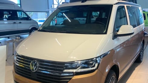 VW California automatic, full option, 2021 with surfboard holder