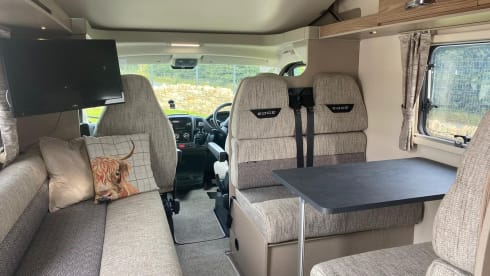 Swift 486 – Swift Edge 486 Black Edition, 6 Berth Motorhome With Bike Rack