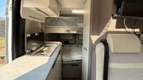 BB KING – Young Fiat Ducato (2 or 4 persons) with bicycle carrier