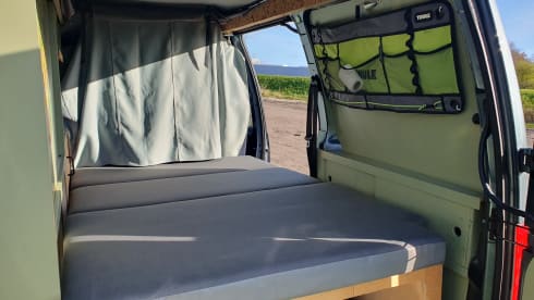 2p Peugeot bus uit 2004