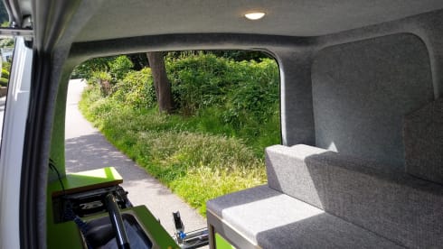 Ecamper – E-motorhome Nissan ENV200 Electric compact bus camper for 2 persons