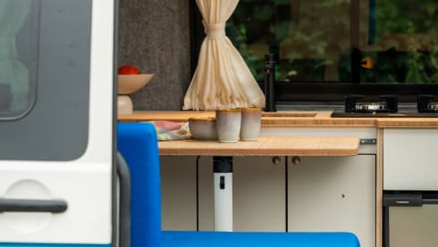 Two-toner  – Bakker Bus camper 2 pers. two-toner / off-grid