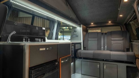 Zetland – Professionally Converted HIgh Spec 4-Berth Campervan
