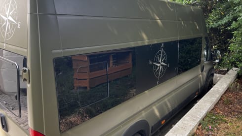 Big Tony – Peugeot Boxer Campervan mit 5 Schlafplätzen. Brandneuer Umbau