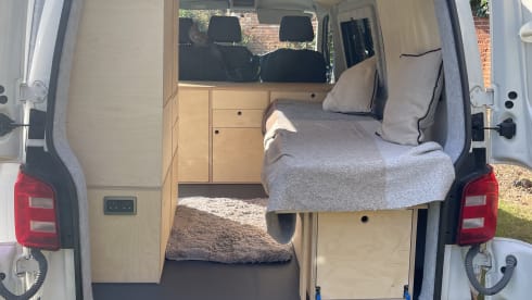 VW Canpervan con 2 posti letto - stile Scandi - 2018