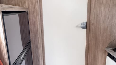 Camper FIER – Spacious 2/3 person Camper (Carado T447) from 2018 with standing height 2.08m