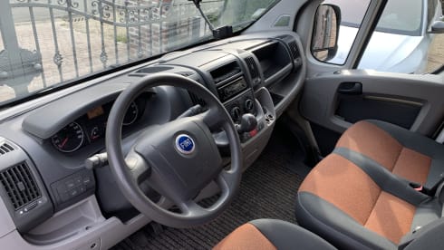 Rudolf – Fiat Ducato Bus Camper