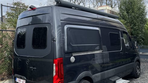 Adventurous Mercedes-Benz Hymer campervan 2p