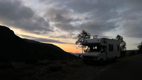 Gemütliches, komplettes und geräumiges Wohnmobil