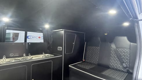 Lexi – 4 berth Vauxhall vivaro 