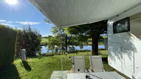 4P Luxury Carado Camper fully equipped