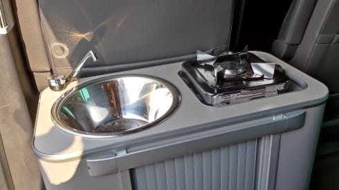 Happy Camper – Luxury 4/5p bus camper Volkswagen Multivan from 2008