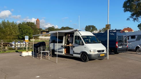 Onnie – Onnie on the Road | Offgrid Vanlife