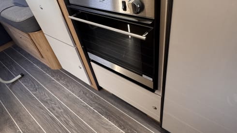 Big Bertha – 6 berth Roller Team 746 from 2025