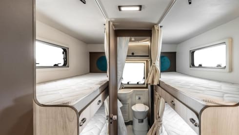 Spacious Rimor Kilig 50 - 6 person camper