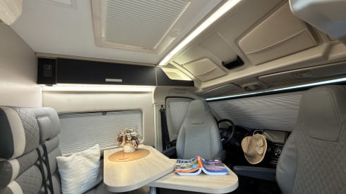 Making Memories 14 – 2024 Chausson V697 buscamper uit 2025 Automaat, Off Grid, Lengte bedden,