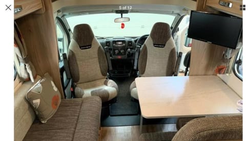 Simply The Best – Modello Swift Camper 4 Posti letto 2017 (Miss Suzi Swift)