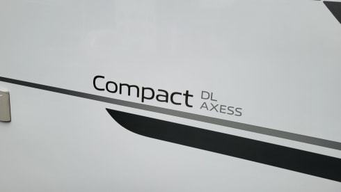 Compact DL – Very spacious camper with air conditioning in the living area and complete inventory
