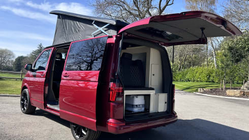Ruby – Dog Friendly VW Campervan - T6.1 Automatic Gearbox - Insurance included
