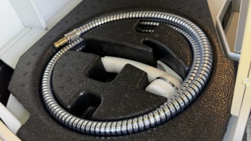  Betty – Volkswagen California Ocean EHybrid 2025 met 4 slaapplaatsen