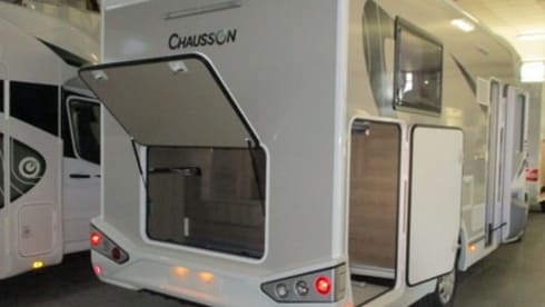 Vacanza 5 Stelle  – Camper Chausson Titanium 708