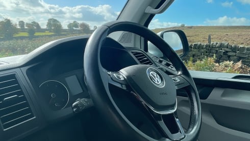 Duke – 4 berth Volkswagen campervan from 2015