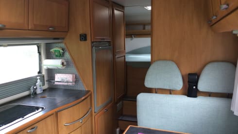 Hymer B644G – Newly furnished in 2017 hymer 644