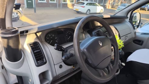 2p Renault bus uit 2008