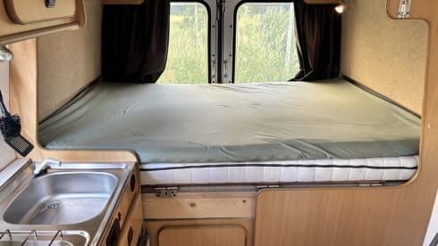 Henk – 2 persoons Fiat Ducato bus uit 1997 met optie voor baby