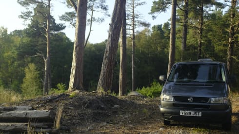 Meteor – VW T4 Campervan  - Insurance, Airport Transfers* & bedding included 