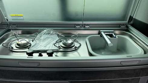 4p Volkswagen campervan uit 2024