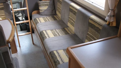 5p Volkswagen alcove from 2003
