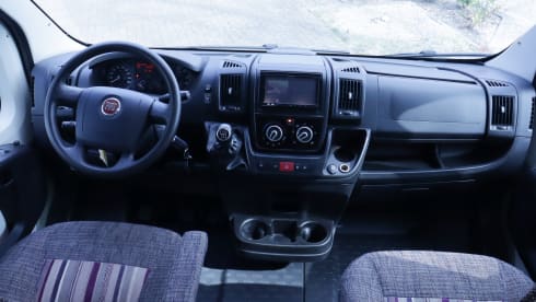 4p Bürstner ixeo 664 half integraal 2013 /airco/cruisecontrol/Hefbed