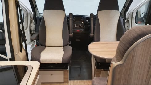 RENTACAMPA  – 2 BERTH FULLY SELF CONTAINED CAMPERVAN WITH TOILET AND SHOWER 