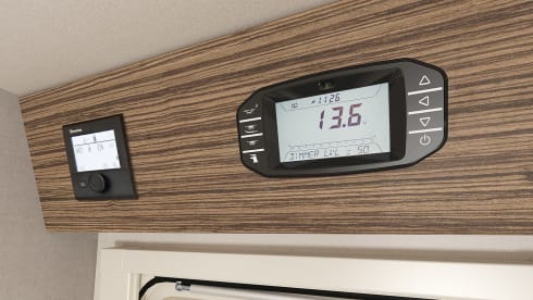 DHF – Swift Edge 466 6 Berth Rear Bunks