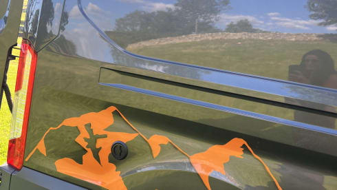 Tina – 5 berth Ford bus from 2018