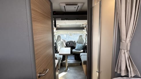 DUIN – Dethleffs Just 90 T7052 EBL Manual transmission | 2021 | 4 people