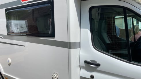 Lucy – 6 berth Ford Roller Team Zafiro