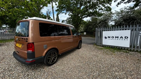 YT72KEU – 4 berth Volkswagen Campervan London - Romford