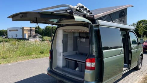 California  – 4 pers. Volkswagen bus camper