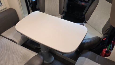 Challenger 4p semi-intégré depuis 2016