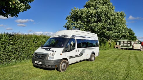 "DAVE" – Ideal 2 berth getaway Campervan